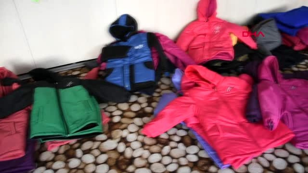 Kahramanmaraş sosyal medyadan 1250 öğrenciyi ısıttılar