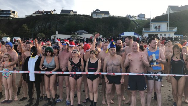 Donville-les-Bains. 280 courageux au Bain des Manchots !