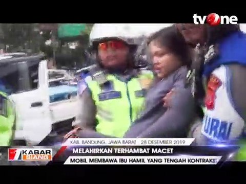 Hampir Melahirkan, Ibu Hamil Terjebak Macet di Jalur Lembang