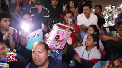 Papa Noel Llego a Chabuca a Repartir Juguetes - El Chino Risas