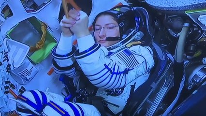 美 코흐, '여성 우주 단일비행 최장 기록'...289일 체류 / YTN