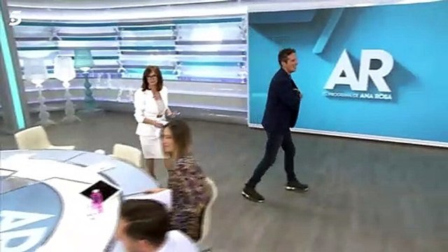 Brutal zasca sin anestesia de Ana Rosa a Joaquín Prat por defender a los alcaldes podemitas