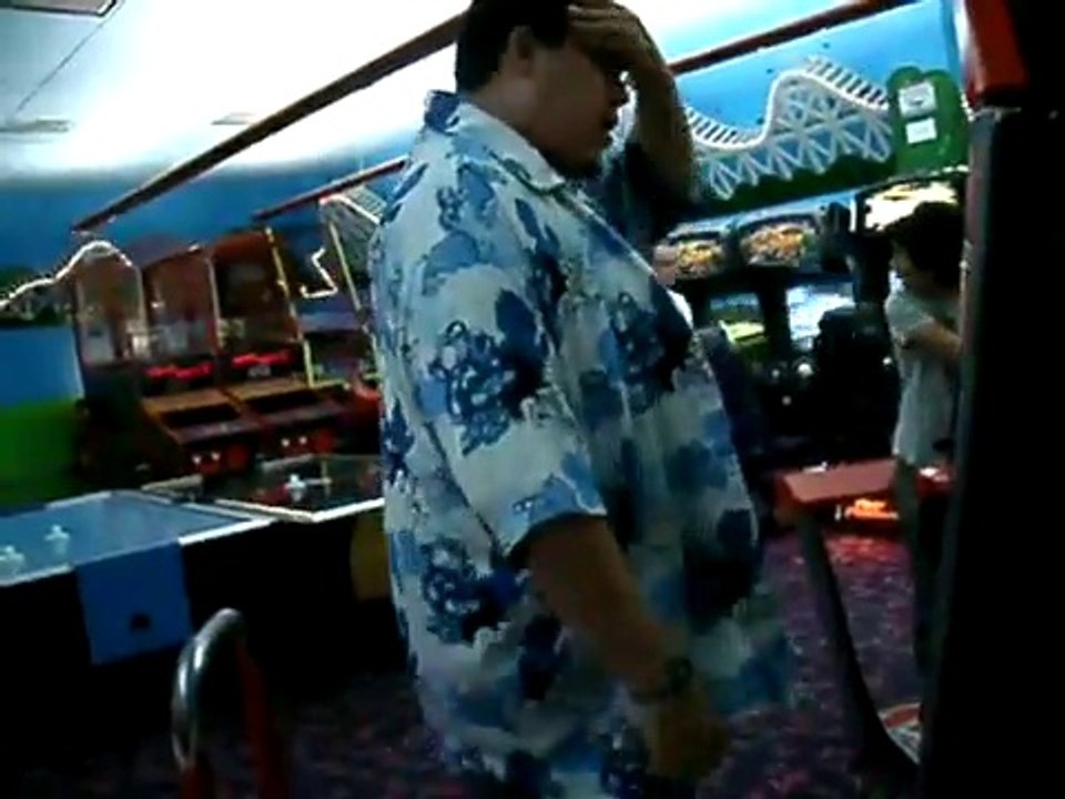 Random Silliness - DDR Arcade second round featuring The Porkchop 09/10/2009! part 2