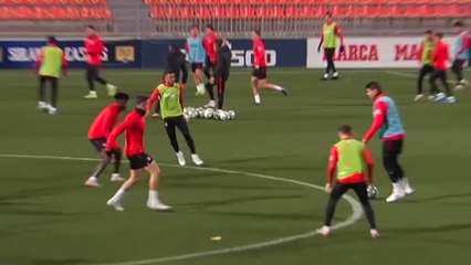 Tải video: El Atlético regresa al trabajo tras la navidad y ya prepara el duelo ante el Levante