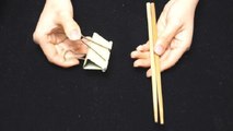 【Craftsmanship=Binder Clip+Chopsticks】今天才知道，在长尾夹上绑一双筷子，没想到还有这样的妙用，厉害