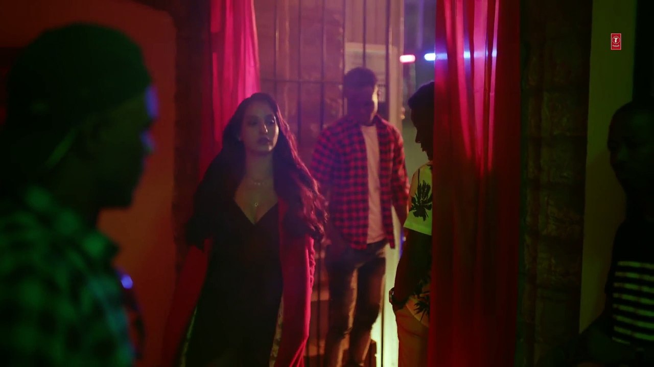 Pachtaoge Arijit Singh Nora Fatehi Jaani - HDYaar.Com