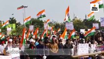 इंदौर में नागरिकता कानून के विरोध में सड़क पर उतरे लोग, संविधान बचाओ के नारे लगाए 