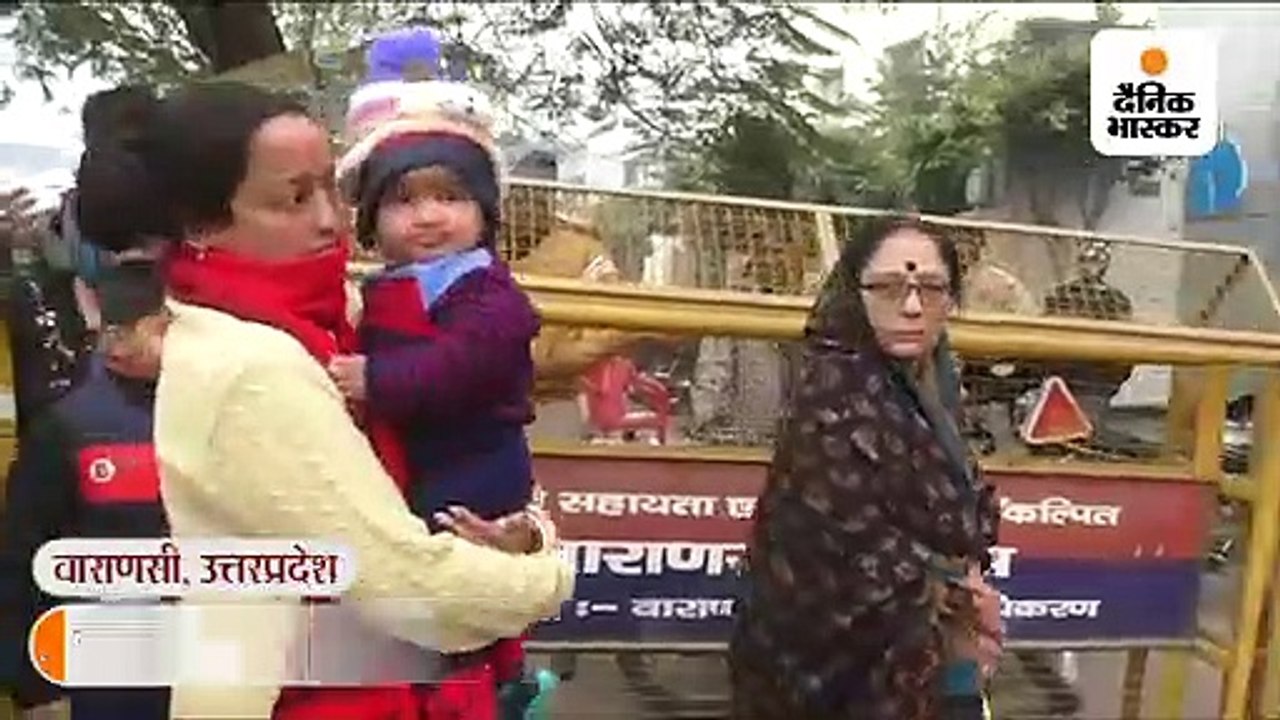 दादी और बड़ी मां के साथ चंपक मिनी पीएमओ पहुंची,...