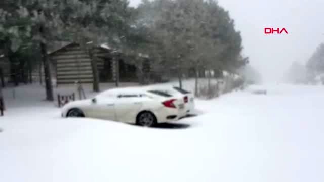 Spil dağı'nın zirvesi beyaza büründü