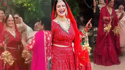 Mona Singh dance On Her Wedding function In Red Lehenga | Boldsky