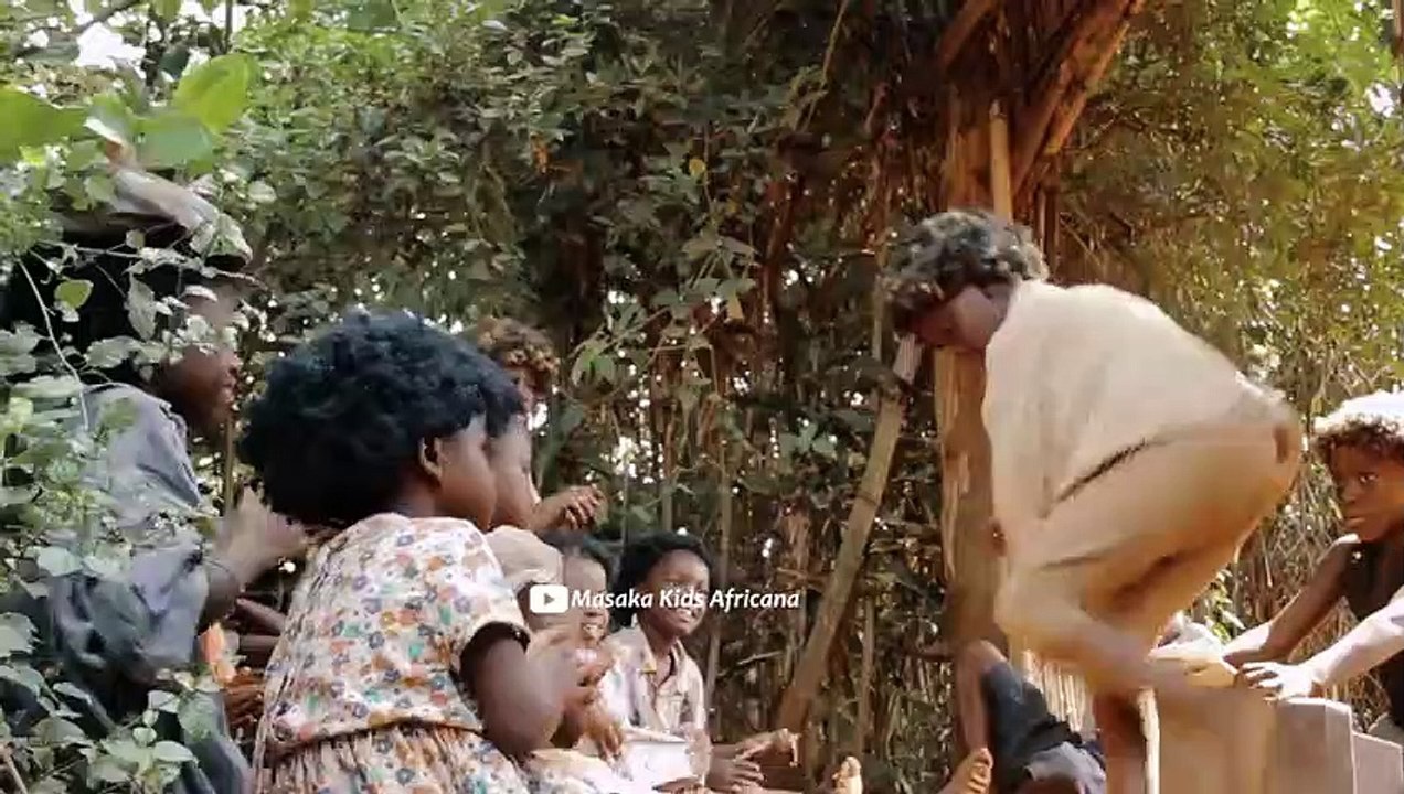 Masaka Kids Africana Dancing Kumbaya