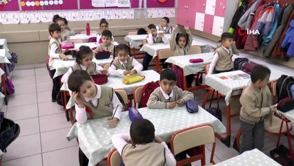 İlk mektuplarını Mehmetçiğe yazdılar