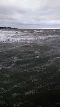 Waves at Frankston beach