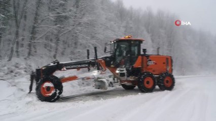 - Domaniç’te ağır vasıtalı ve zincirsiz araçların geçişi yasaklandı