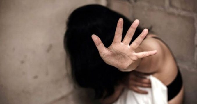 Toplu cinsel istismara uğradığını söyleyen genç kadın, suçlu bulundu! Hapis ve para cezasıyla yargılanıyor