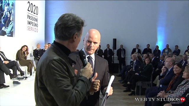 Presentazione Calendario Polizia 2020 con l'attore Cesare Bocci