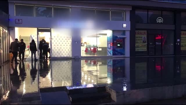Banka şubesinde silahlı soygun