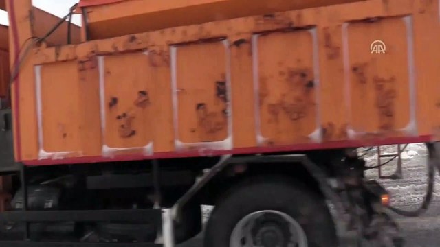 Erciyes Dağı yolunda tipide mahsur kalanların imdadına ekipler yetişti - KAYSERİ