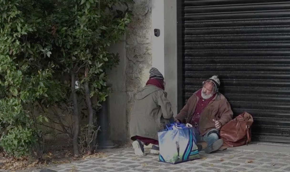 DES MAUX