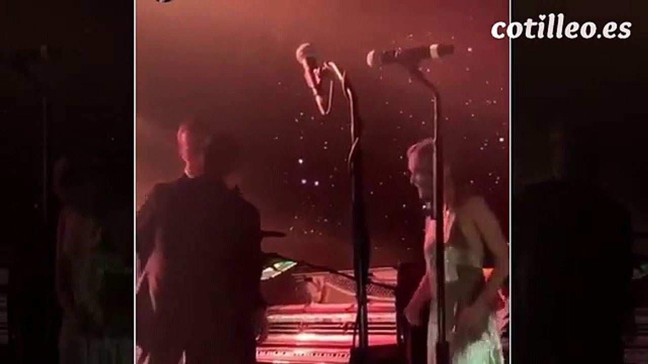 ¡Pillados! Marta Ortega y Carlos Torretta dan rienda suelta a la pasión en su boda