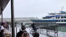 Este ferry se estrella contra un muelle en San Francisco