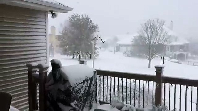 Así es la fuerte tormenta de nieve que ha provocado el caos en carreteras y aeropuertos de EE.UU