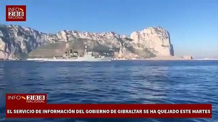 Esta corbeta de la Armada pone el himno español a todo volumen frente a Gibraltar