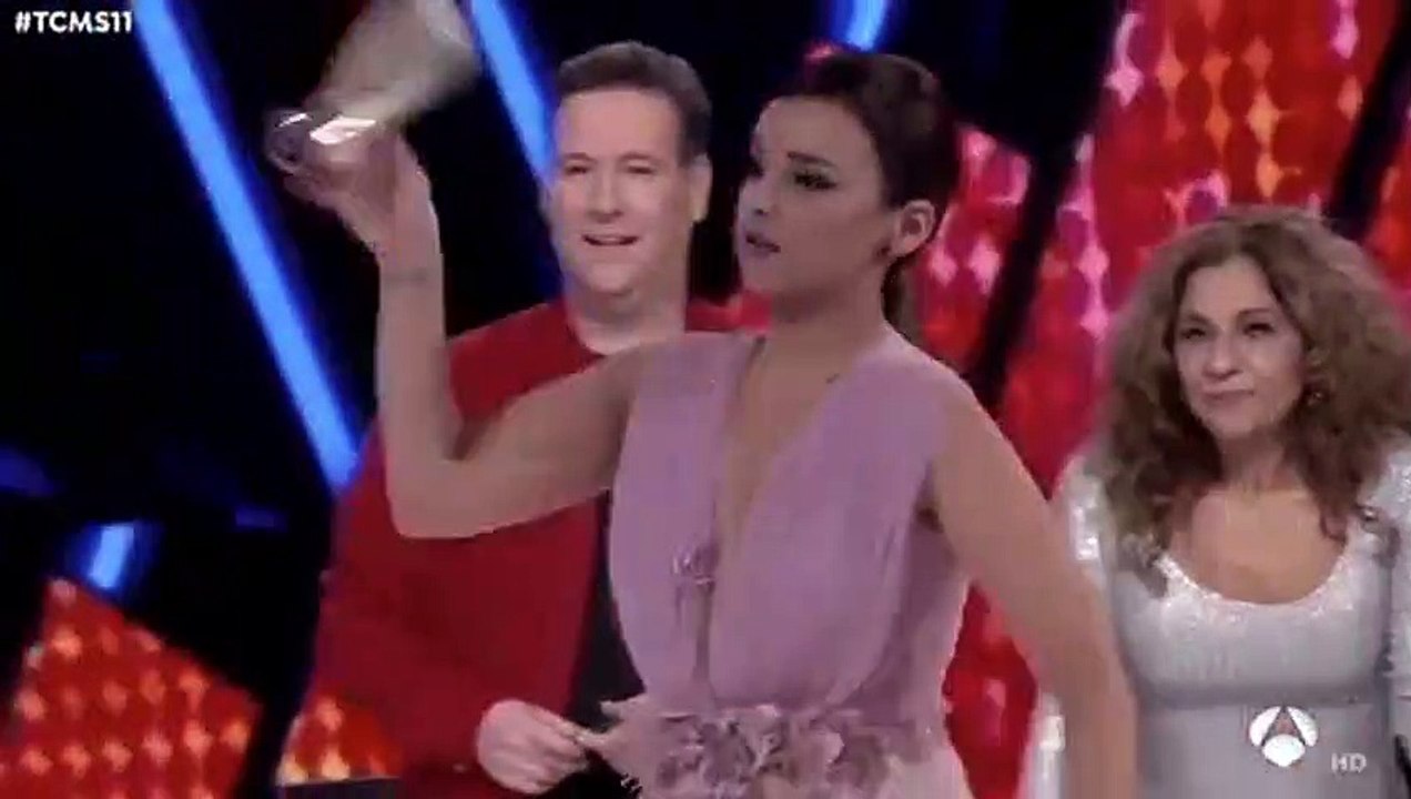 Chenoa muy cabreada con la inoportuna broma de Manel Fuentes en 'Tu Cara Me Suena'