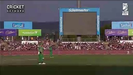 Stars top Hurricanes in action-packed rain-hit clash | KFC BBL09