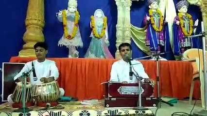 कृष्ण भजन अच्युतम केशवम Sandip Patel singer