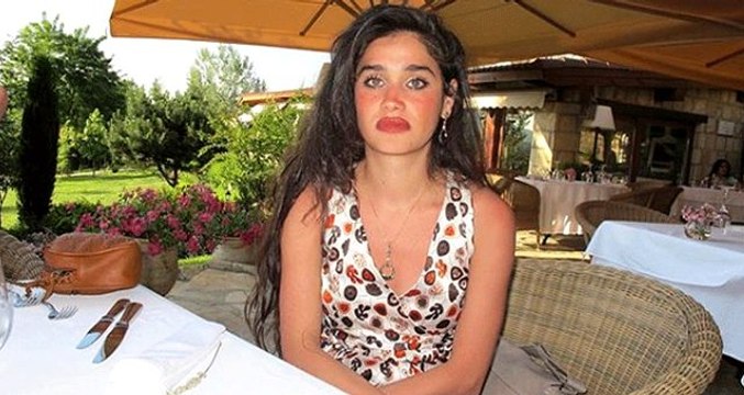 80'lik Amerikalı ile evlendikten sonra evden kaçan Meltem Miraloğlu Cehenneme düştük paylaşımıyla dikkat çekti