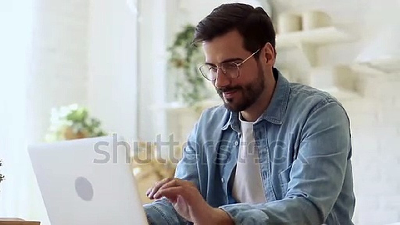 Youngman On Computer