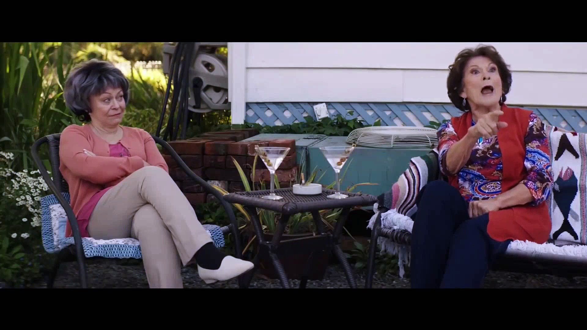 Eslewhere Trailer Parker Posey Drama Movie Video Dailymotion