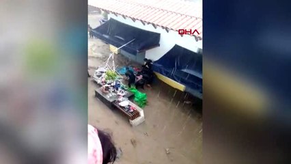 Peru'da sağanak yağışlar sele neden oldu