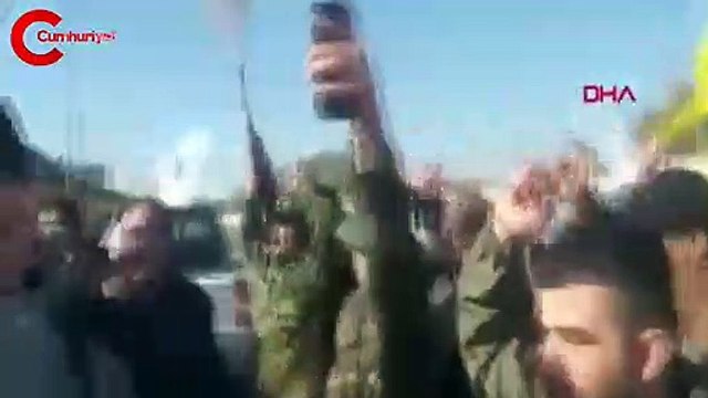 Haşdi Şabi taraftarları ABD Büyükelçiliği'ne girdi