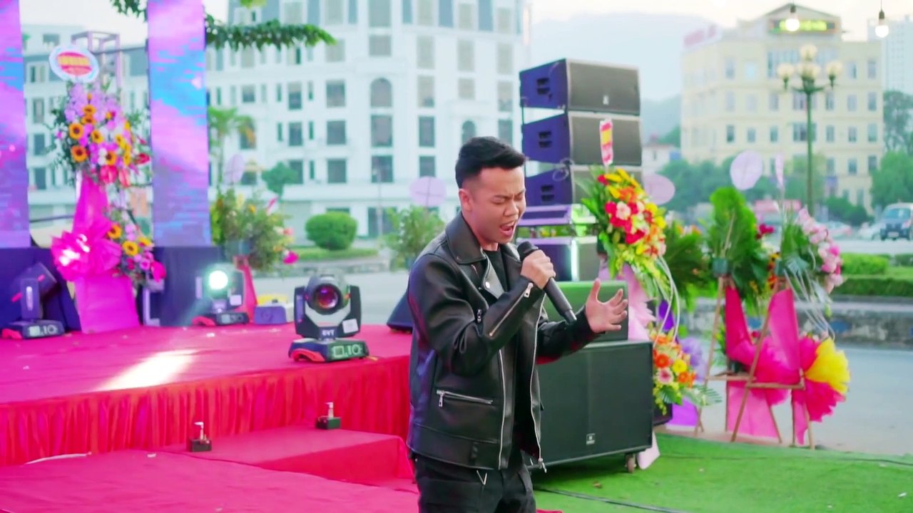 Tránh Duyên (Live) -  Đình Dũng