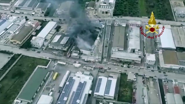 Barletta - Incendio in azienda trattamento rifiuti (30.12.19)