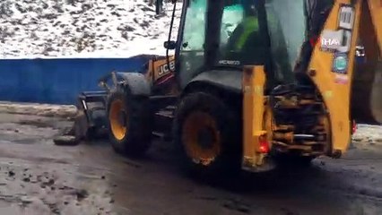 Su birikintisi toprak kaymasına neden oldu