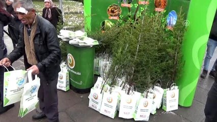 Afyonkarahisar'da 3 bin 500 fidan dağıtıldı