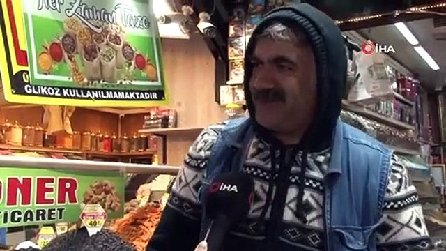 Yeni Yıla Saatler Kala Alışveriş Hareketliliği Sürüyor