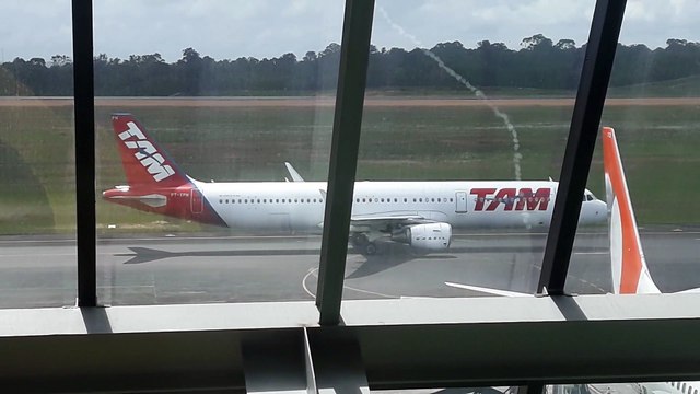 [SBEG Spotting]Airbus A321 PT-XPN decola de Manaus para pousar em Fortaleza (31/12/2019)