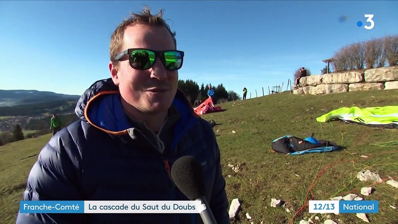 Franche-Comté : l'impressionnante cascade du Saut du Doubs
