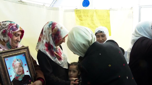 Emine Erdoğan, Diyarbakır annelerini ziyaret etti (6)