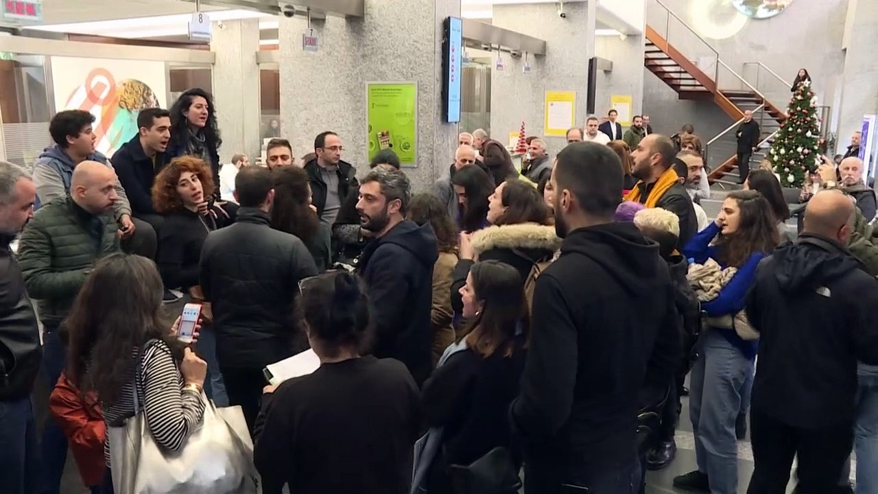 En pleine crise, les retraits bancaires au Liban devenus mission impossible