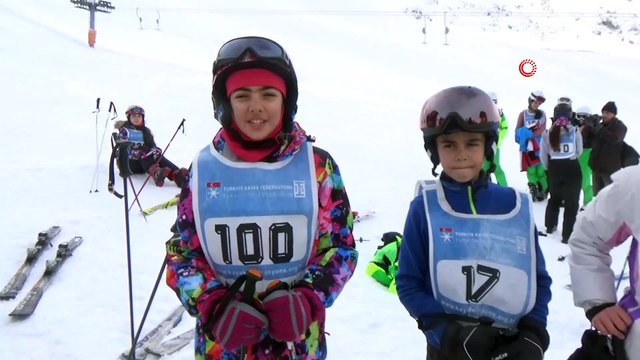 Isparta Davraz’da Kulüpler Arası Kayak Yarışmaları yapıldı