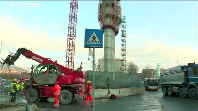 Genua: Feuer an der neuen Morandi-Brücke