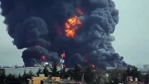 Este brutal incendio obliga a cerrar el aeropuerto de Toluca