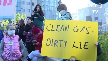 Israelis protest against Leviathan field beginning to pump gas