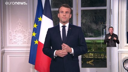 Macron anuncia que mantendrá la controvertida reforma de las pensiones