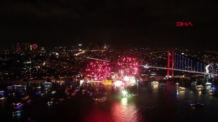 Eskişehir'de davullu zurnalı yılbaşı partisi